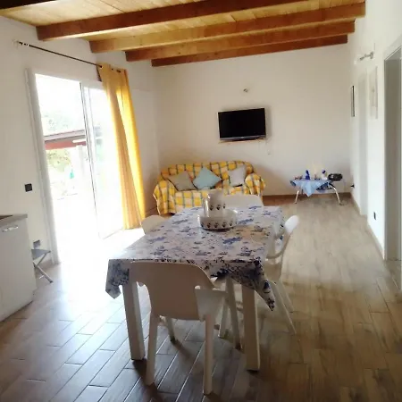 Casa Nell'agrumeto Con Piscina Apartment *